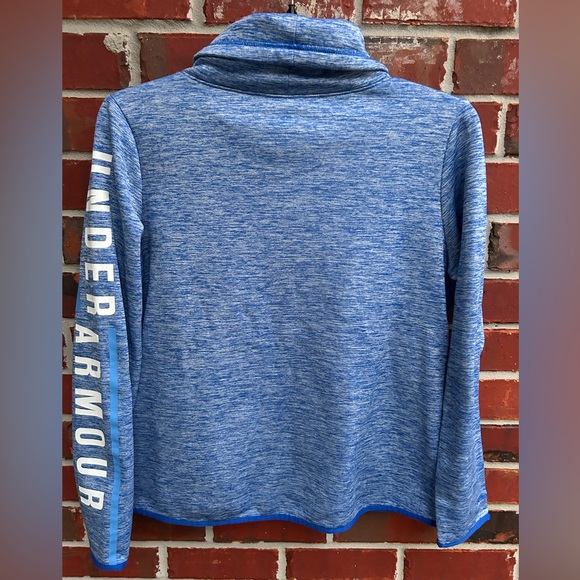 Under Armour COLDGEAR Storm Loose Fit Fleece Graphic Twist Long Sleeve Pullover - Picture 2 of 6